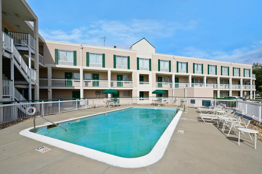 Americas Best Value Inn And Suites Overland Park Facilities photo