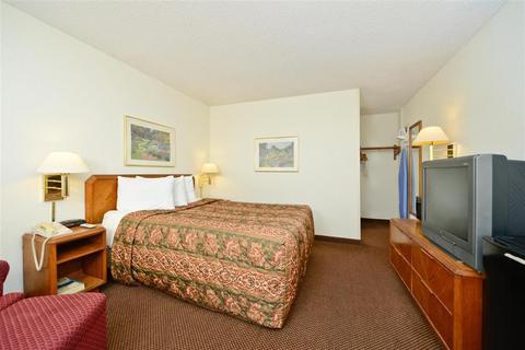 Americas Best Value Inn And Suites Overland Park Exterior photo